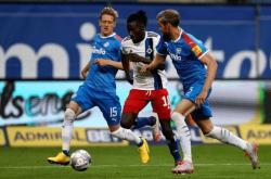 开云体育-汉堡队在客场比赛中遭遇挫败