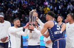 开云体育在线-美国NBA季前赛开战，球星纷纷亮相