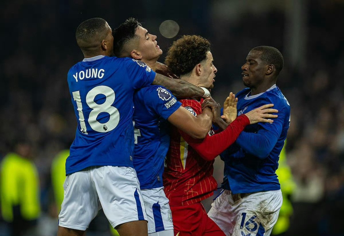 纽约举行篮球比赛，利物浦表现悬殊的简单介绍