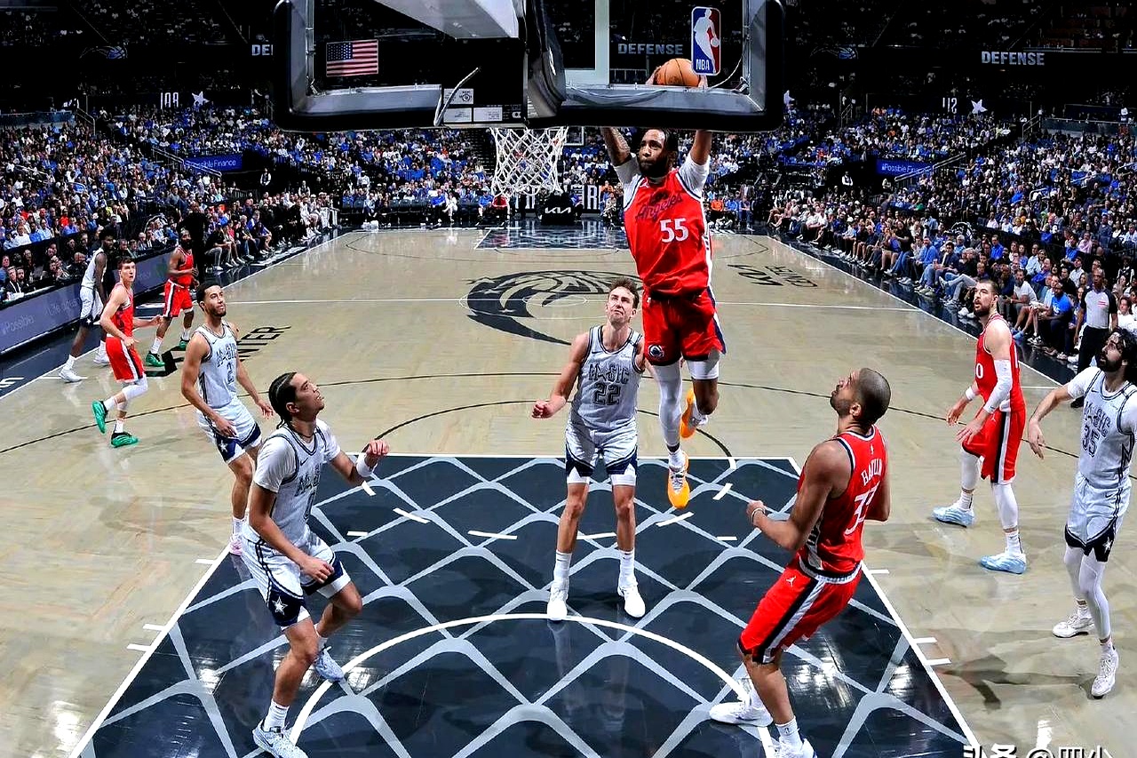 火箭险胜开拓者，哈登32+16带队赢球