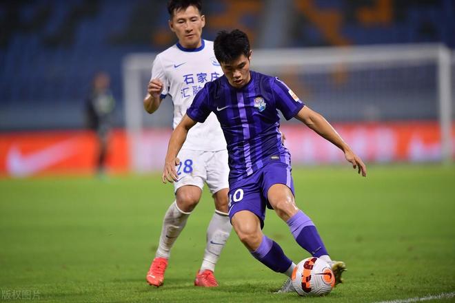 包含天津泰达客场大胜山东鲁能，豪取连胜的词条