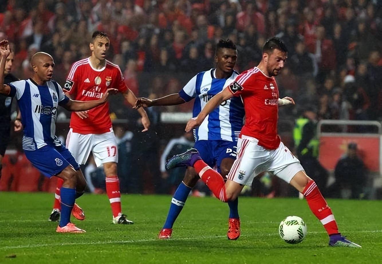 关于博洛尼亚迎战佛罗伦萨，双方决战的信息