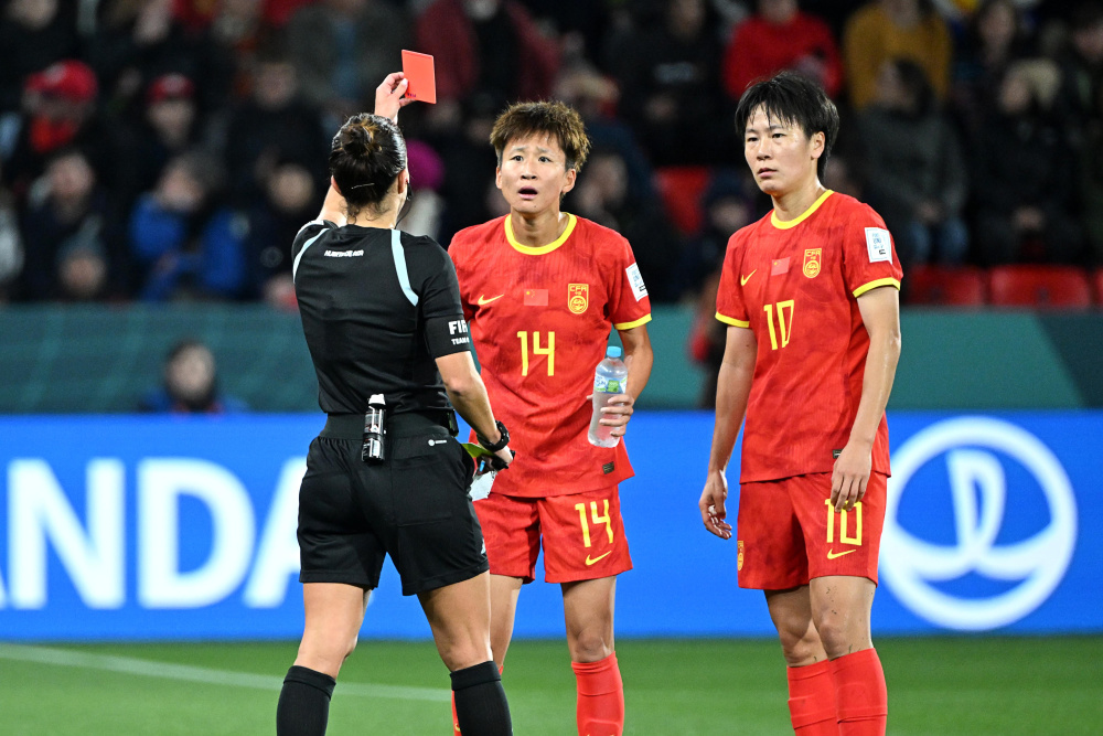 埃及女足队员因伤退出比赛，备战做出调整