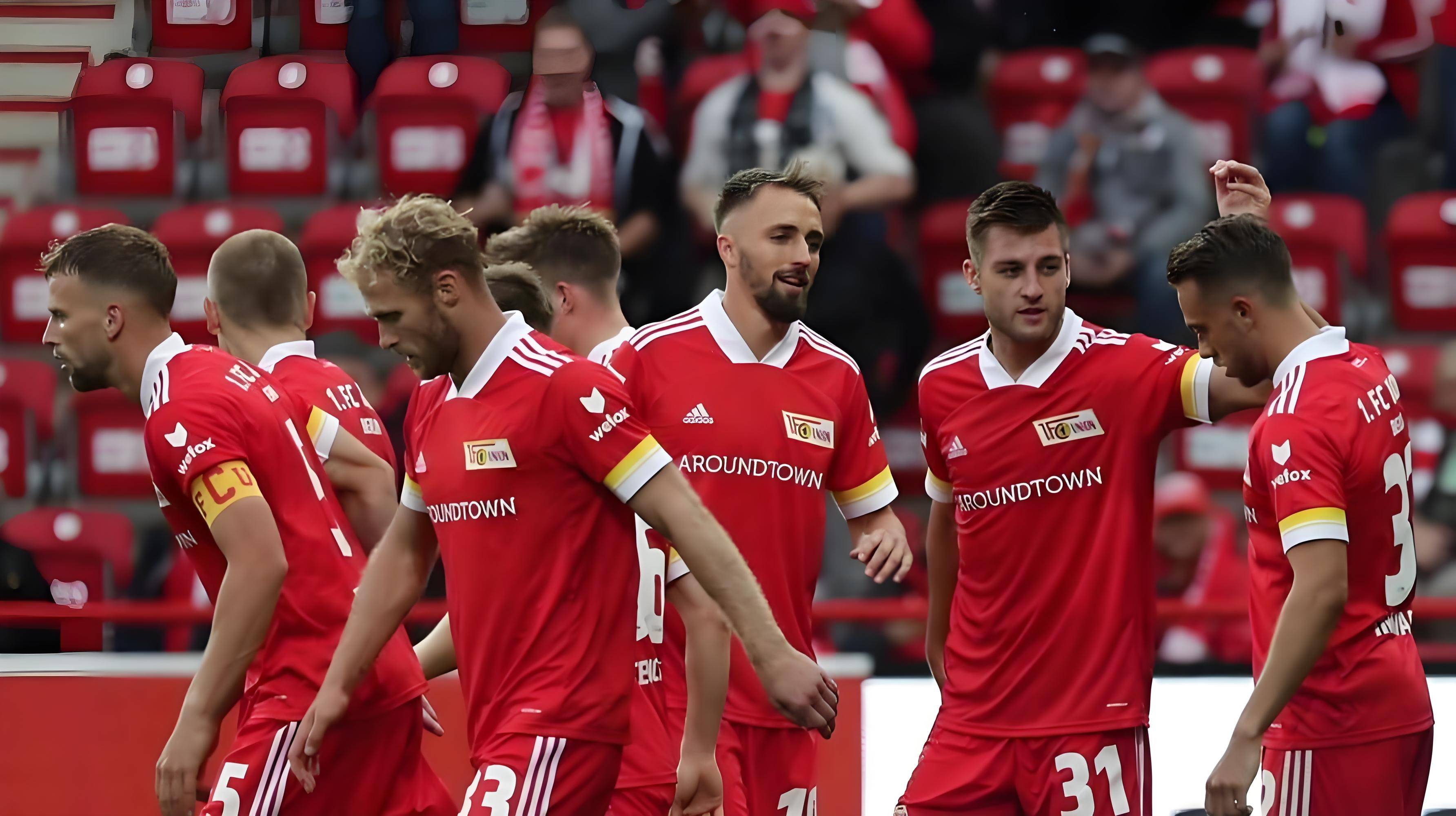 斯图加特球员进攻疲软，主帅需调整进攻战术