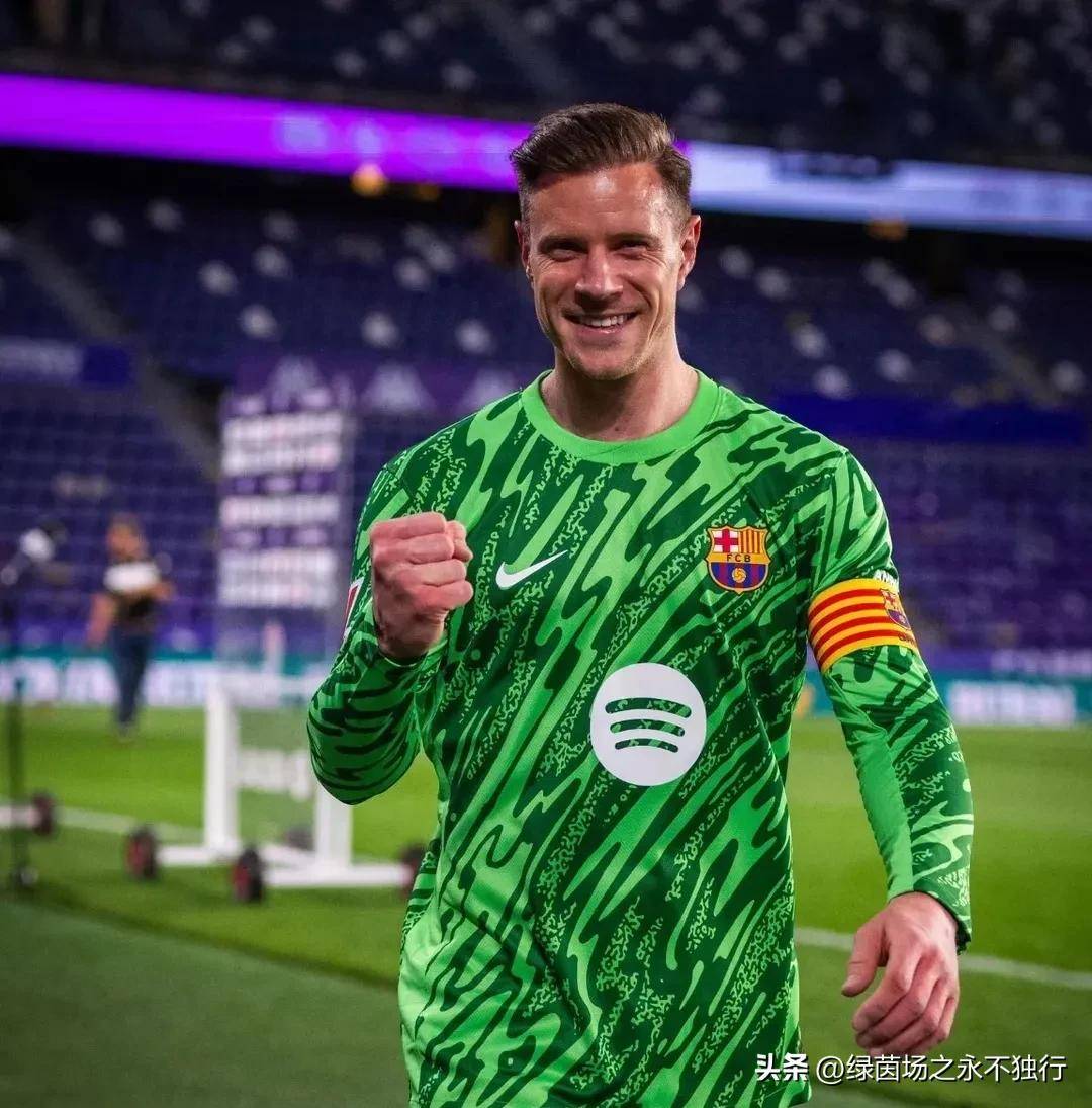 巴萨守门员伤愈归队,或在国内联赛中首发亮相 巴萨守门员伤愈归队,或在国内联赛中首发亮相