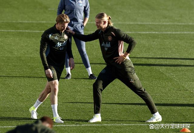 关于轻而易举，曼城主场大胜南安普顿的信息